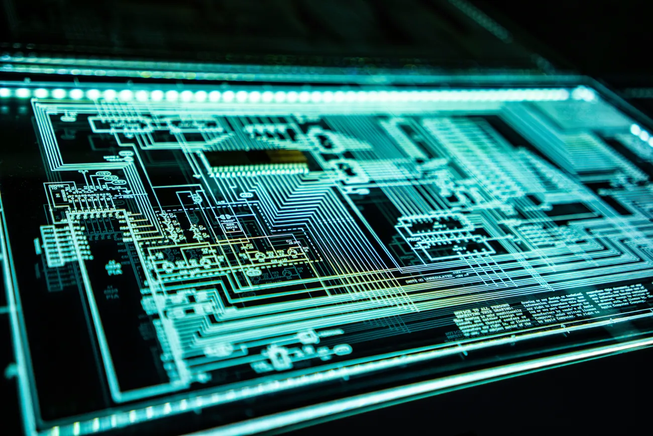 Outsourcing IT Zgierz 4 Płyta z układami elektronicznymi — sprzęt IT pod stałą opieką