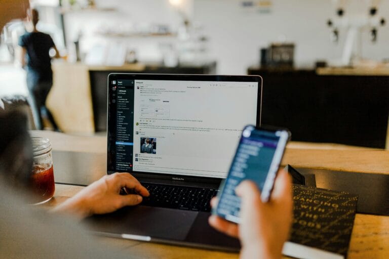Ile kosztuje strona internetowa? Ostateczny przewodnik po czynnikach, które kształtują cenę