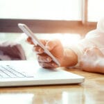 Polityka BYOD w firmie — jak bezpiecznie dopuścić prywatne urządzenia pracowników do sieci firmowej