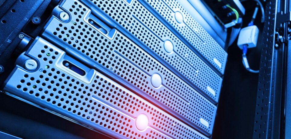 Serwer dopasowany do Twojego biznesu – dlaczego nie ma jednego idealnego rozwiązania?