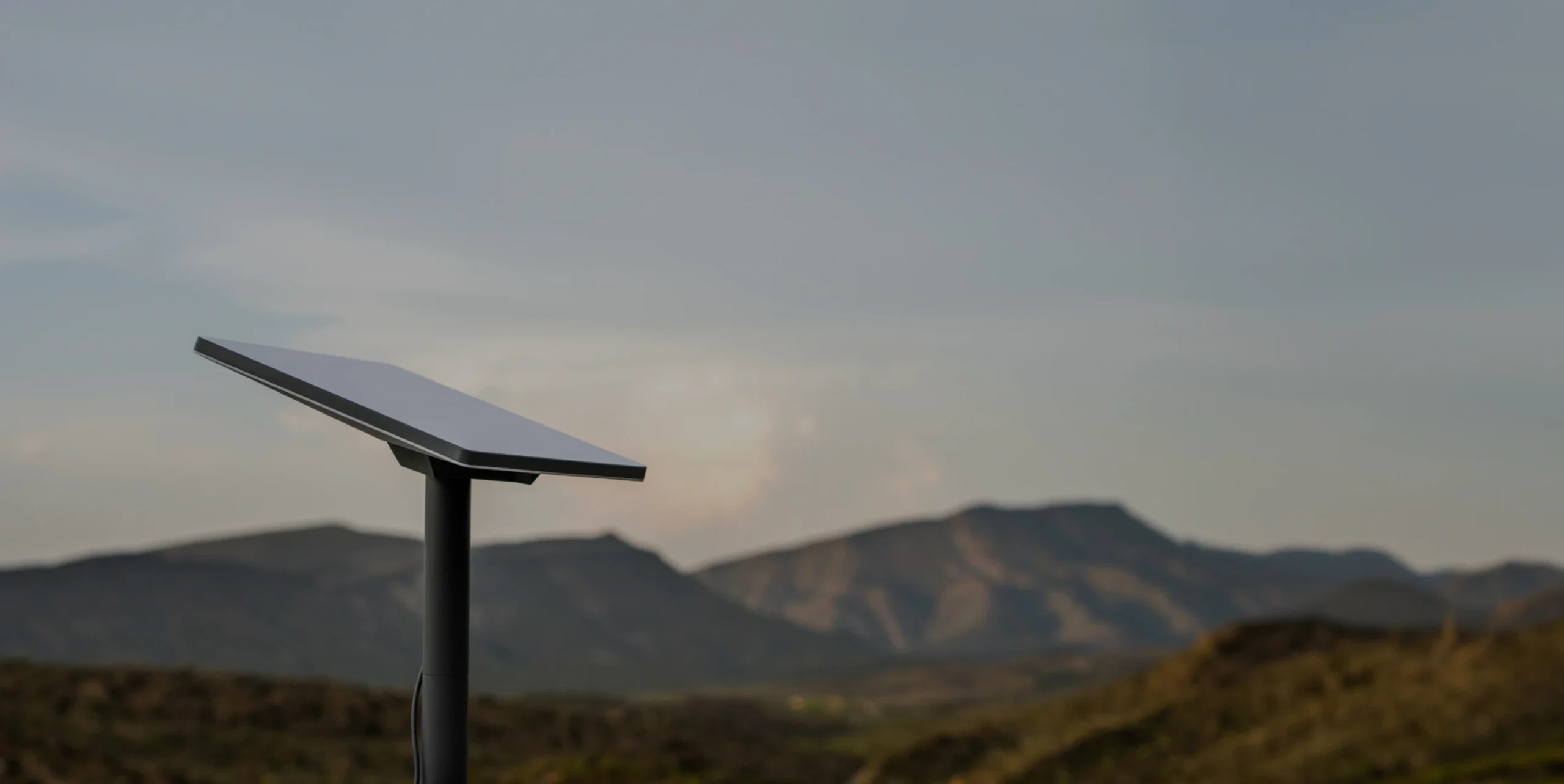 Starlink dla firm w Polsce (2026) – Czy warto zrezygnować ze światłowodu? Kompletny przewodnik i testy wydajności