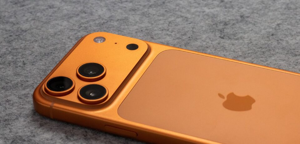 iPhone 17 tanieje przed premierą iPhone 18. Czy to dobry moment na zakup telefonów dla firmy?