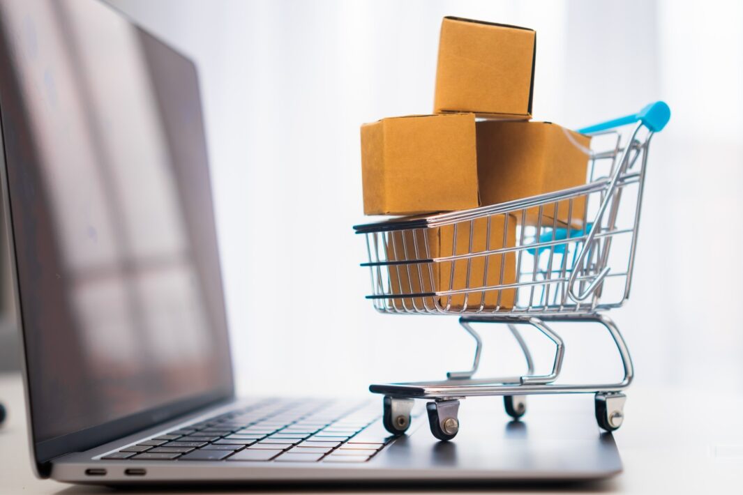 Outsourcing IT dla e-commerce — obsługa sklepu internetowego 24/7