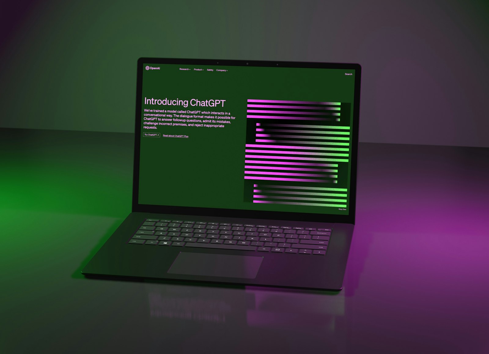 Pozycjonowanie w AI – GEO i AISO 4 Laptop na stole – analiza widoczności marki w odpowiedziach AI
