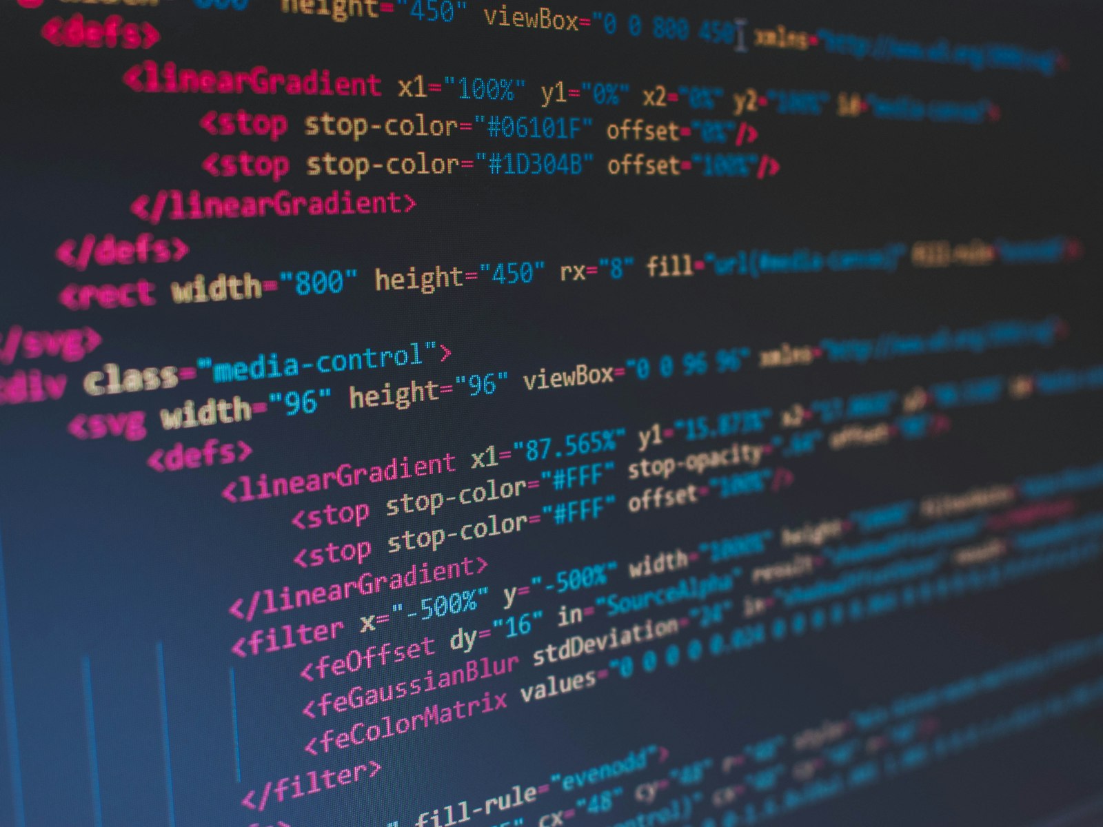 Optymalizacja SEO 1 Kod HTML strony internetowej na ekranie